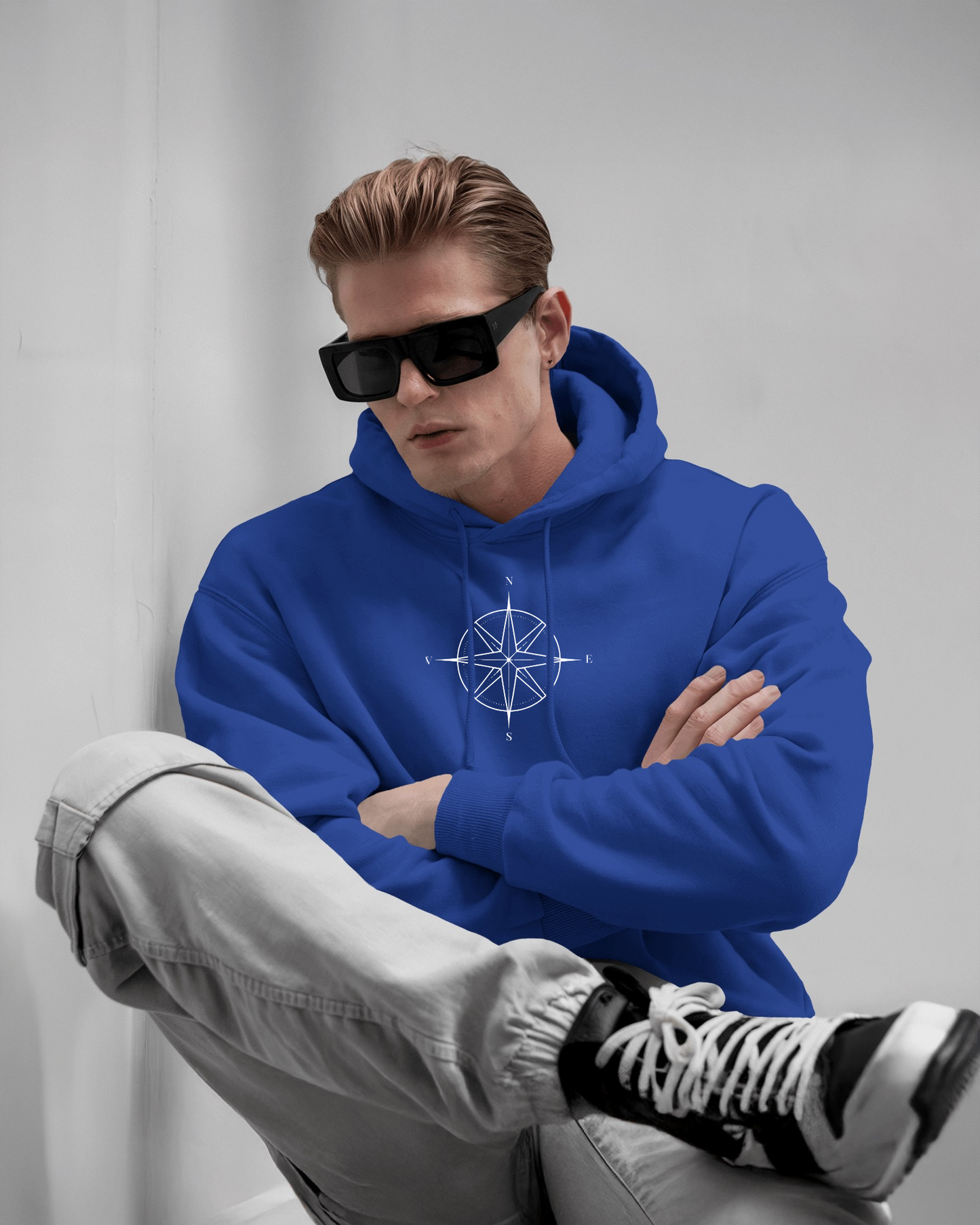 Compass Graphic Men Hoodie - Adventure Awaits Exclusives